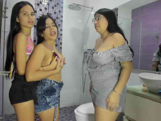 katrinahot12 Live Webcam on BongaCams