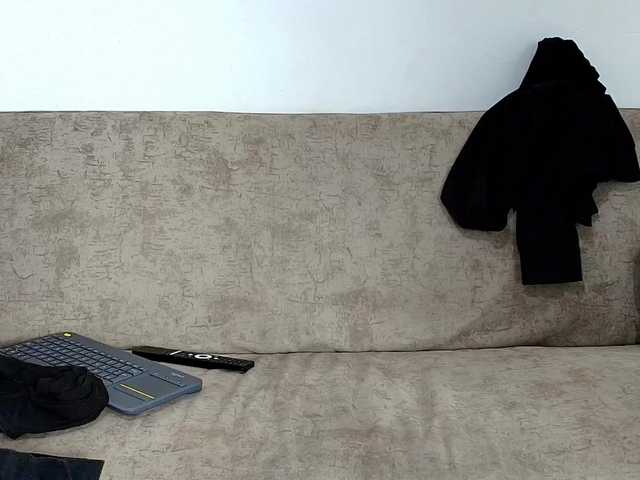 NahomyRouss's BongaCams show and profile