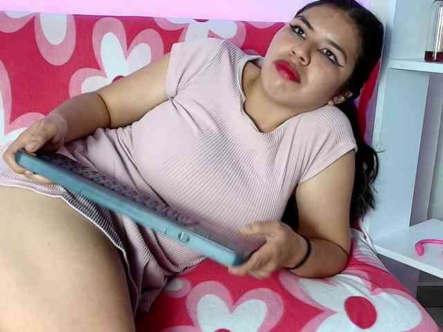 NahomyRouss NahomyRouss