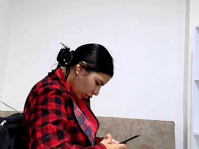 NahomyRouss NahomyRouss