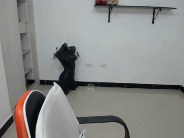 luisandri's BongaCams show and profile