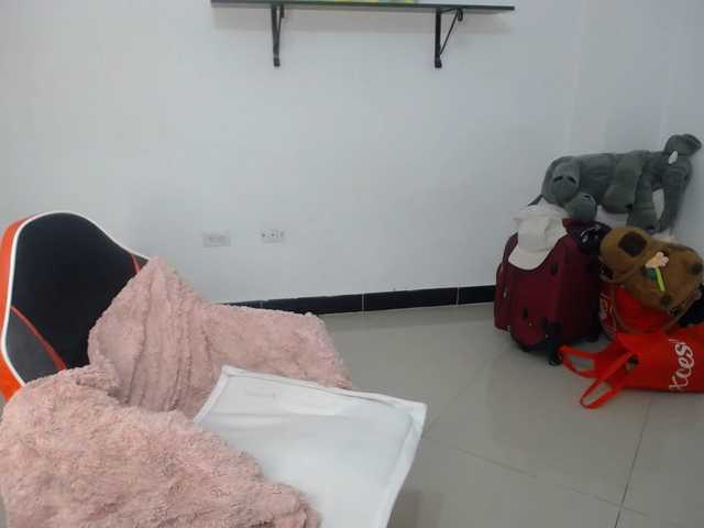 luisandri's BongaCams show and profile