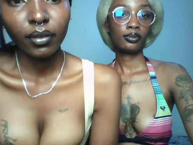 Maleena40's BongaCams show and profile