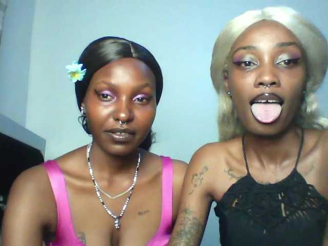 Maleena40's BongaCams show and profile