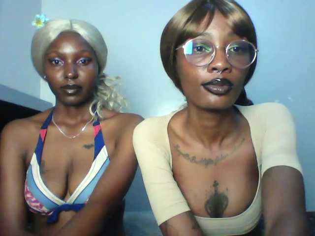 Maleena40's BongaCams show and profile