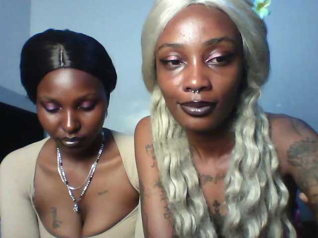 Maleena40's BongaCams show and profile