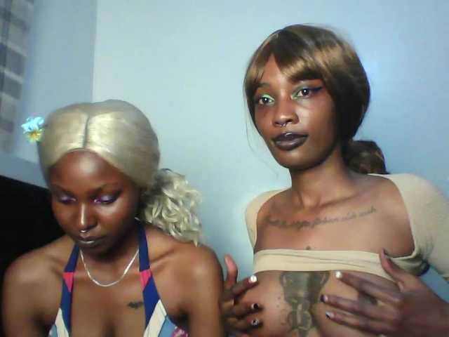 Maleena40's BongaCams show and profile