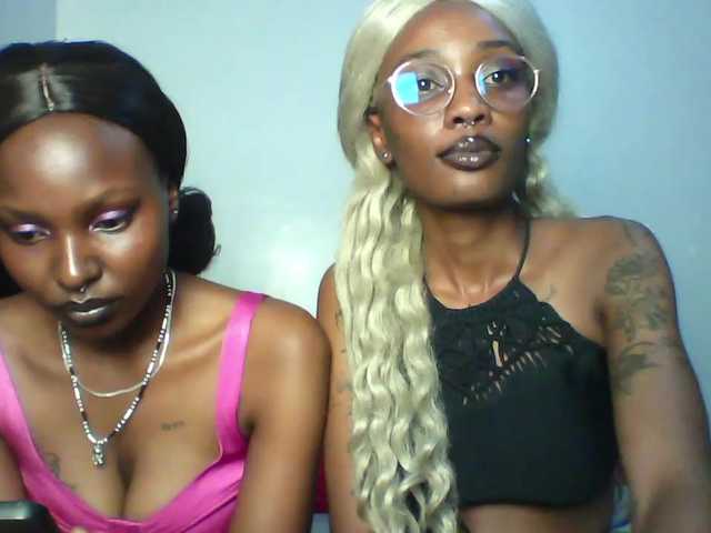 Maleena40's BongaCams show and profile