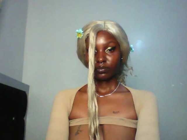 Maleena40's BongaCams show and profile