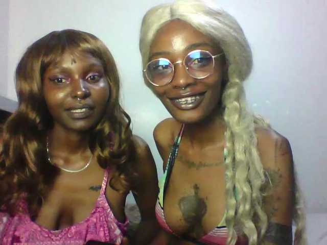 Maleena40's BongaCams show and profile