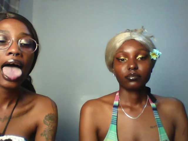 Maleena40 – webcam model profile photo