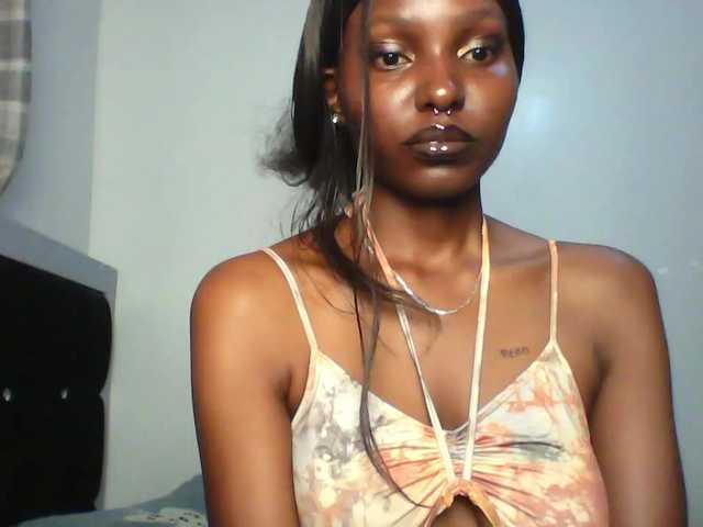 Maleena40's BongaCams show and profile