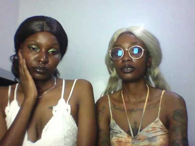 Maleena40's BongaCams show and profile