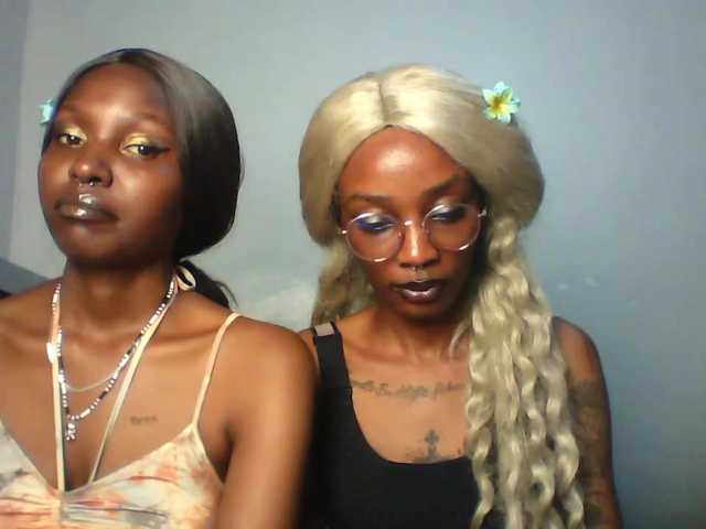 Maleena40's BongaCams show and profile