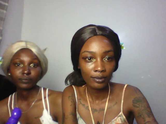 Maleena40's BongaCams show and profile