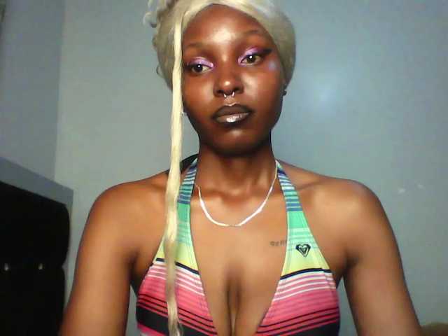 Maleena40 – webcam model profile photo