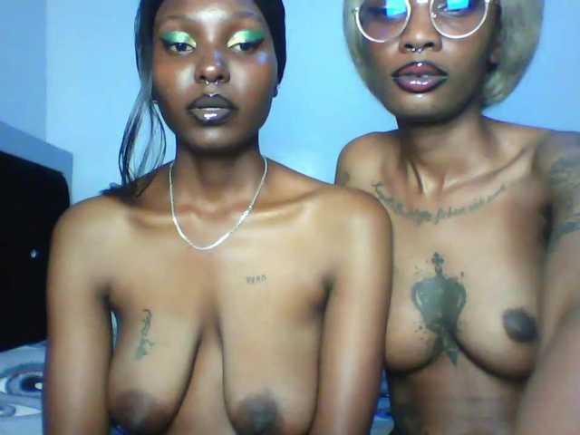 Maleena40's BongaCams show and profile