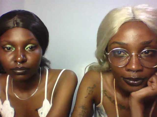 Maleena40's BongaCams show and profile