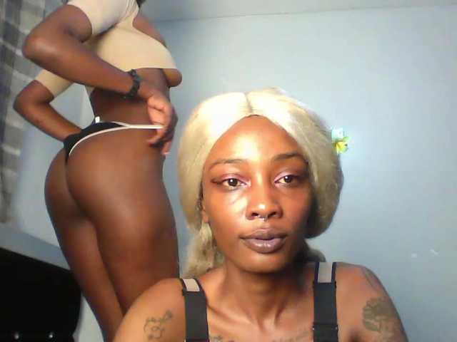 Maleena40's BongaCams show and profile