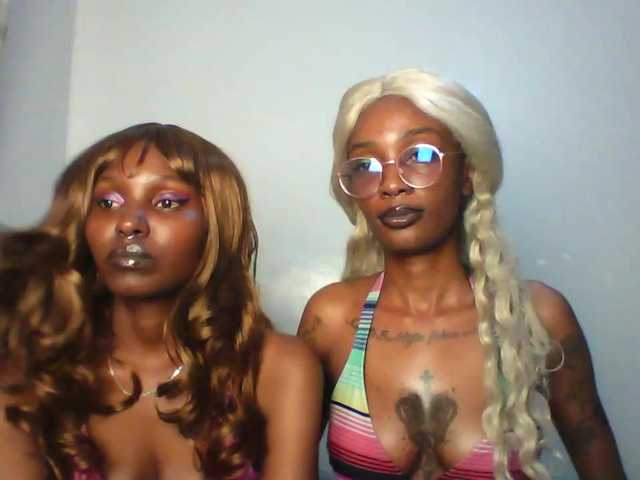 Maleena40's BongaCams show and profile