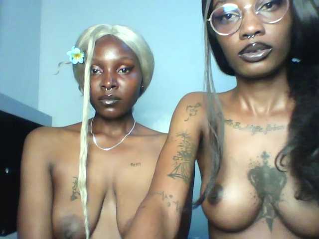 Maleena40's BongaCams show and profile