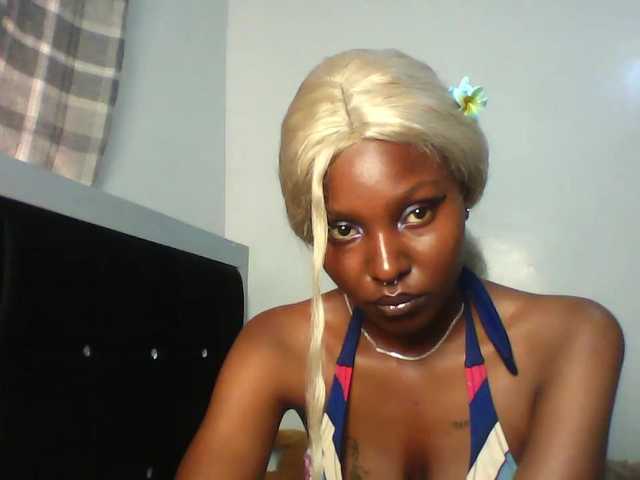 Maleena40's BongaCams show and profile