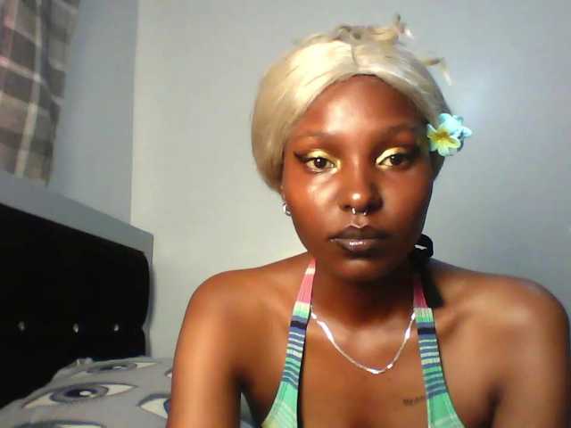 Maleena40's BongaCams show and profile