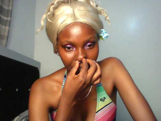 Maleena40's BongaCams show and profile