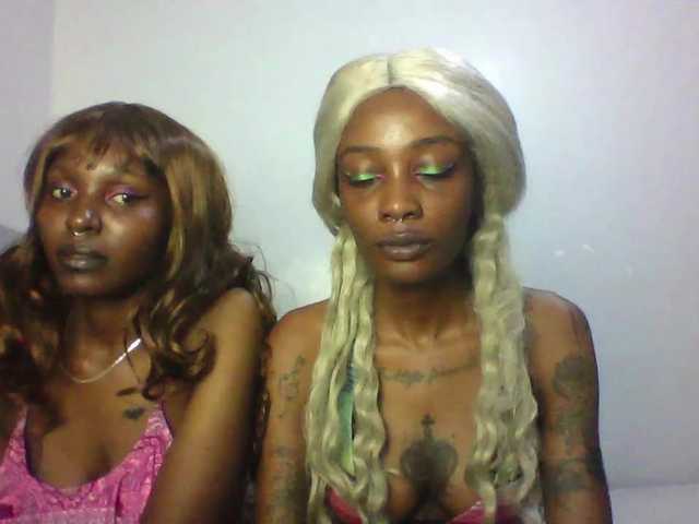 Maleena40's BongaCams show and profile