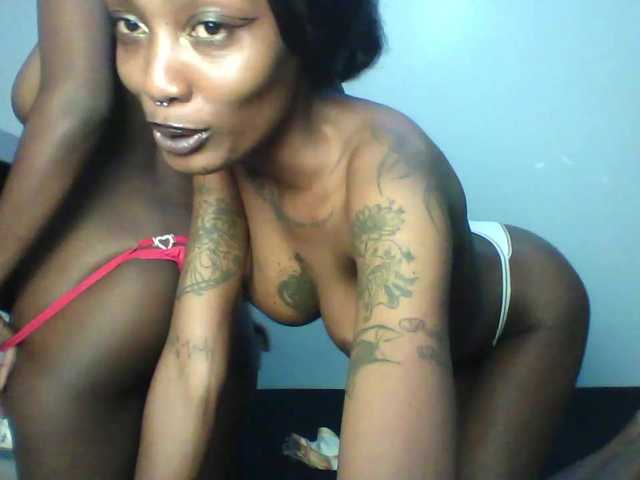 Maleena40's BongaCams show and profile