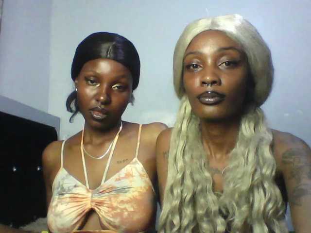 Maleena40's BongaCams show and profile