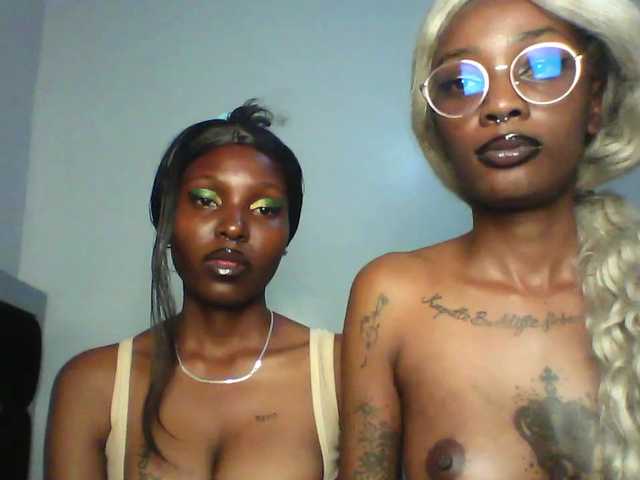 Maleena40 – webcam model profile photo