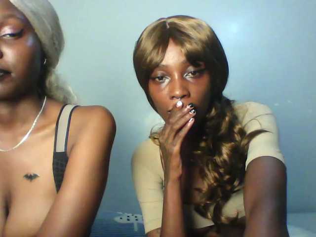 Maleena40's BongaCams show and profile