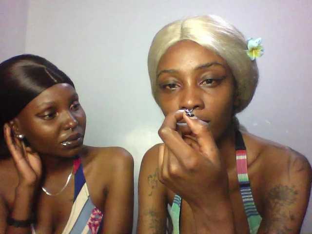 Maleena40's BongaCams show and profile