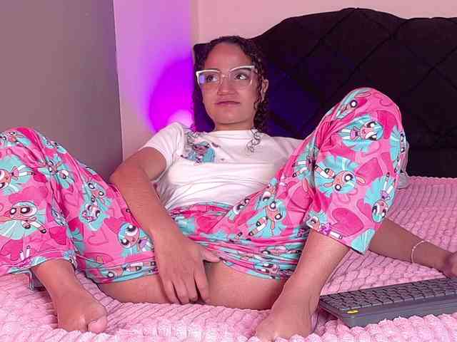 Dahliabrowniee webcam