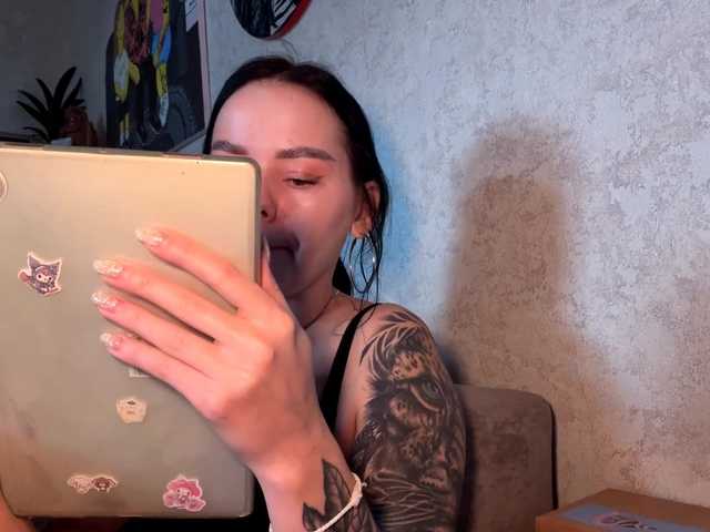 JerilynIwanski – webcam model profile photo