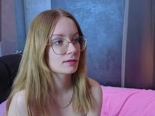 edlin-gail's BongaCams show and profile