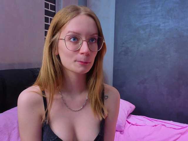 edlin-gail's BongaCams show and profile