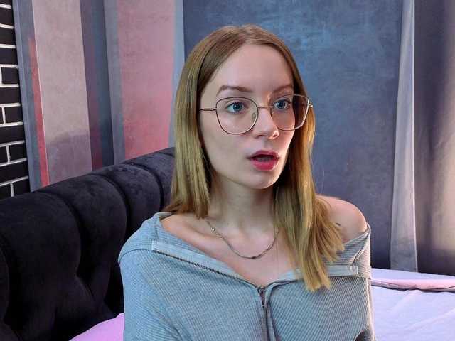 edlin-gail's BongaCams show and profile