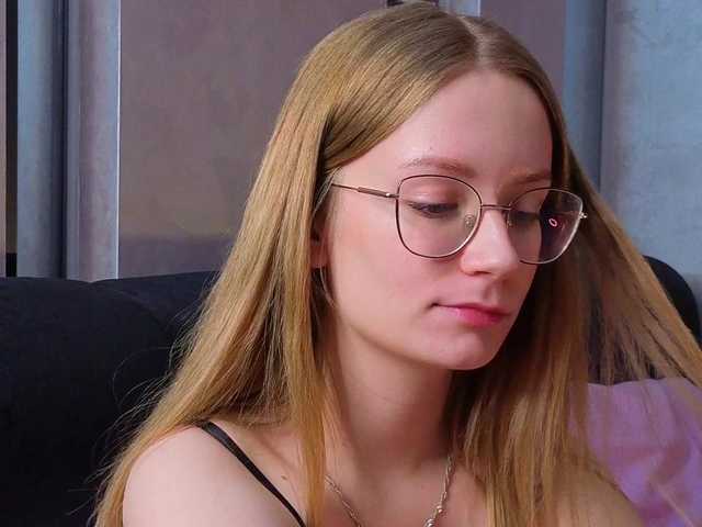 edlin-gail's BongaCams show and profile