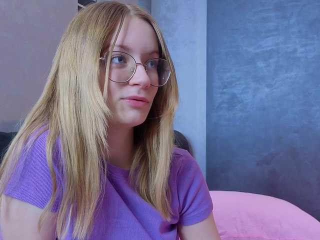 edlin-gail's BongaCams show and profile