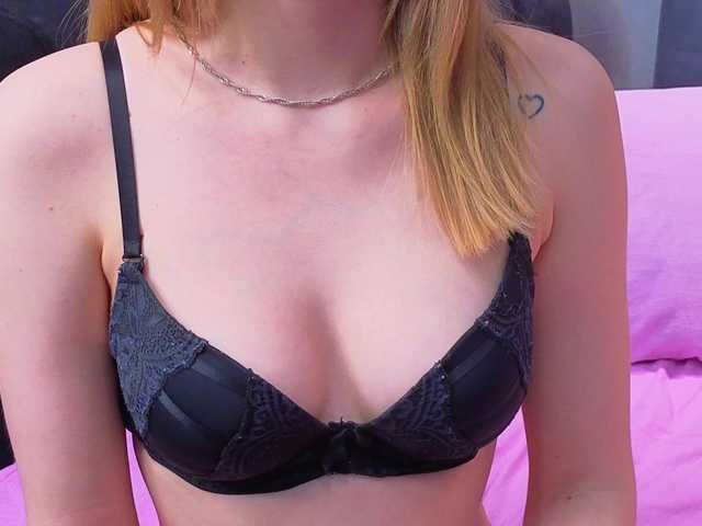 edlin-gail's BongaCams show and profile