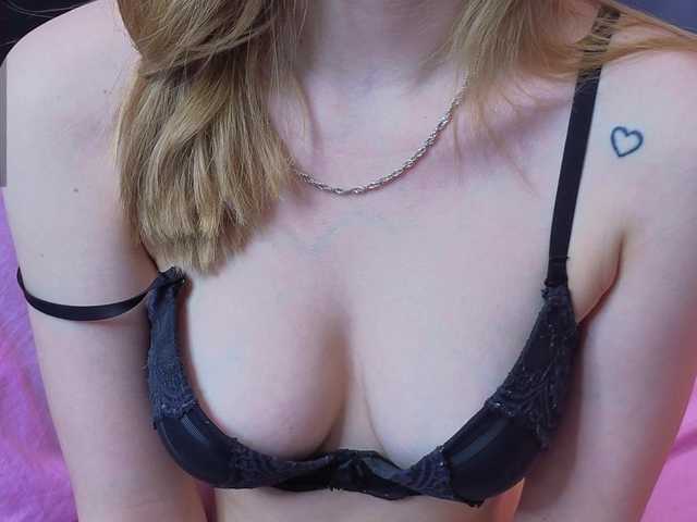 edlin-gail's BongaCams show and profile