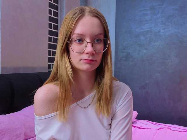 edlin-gail's BongaCams show and profile