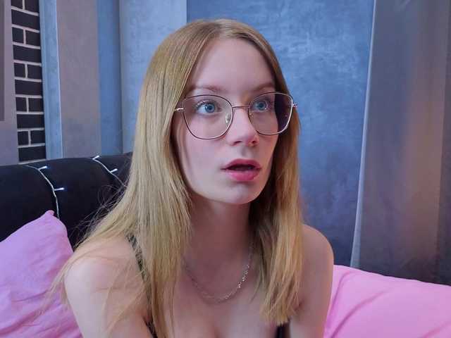 edlin-gail's BongaCams show and profile