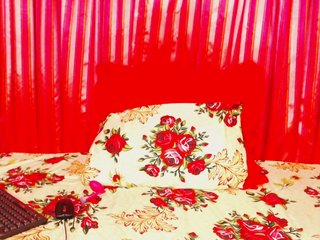 DivineBootyxxx's Live Webcam