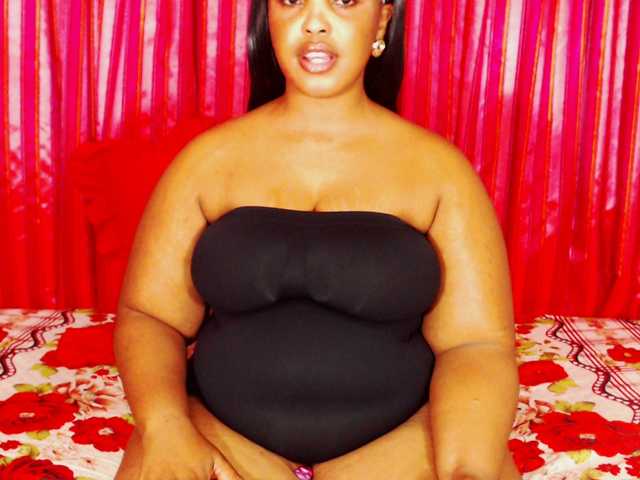 DivineBootyxxx — hey tip menu here is 16 stand  up 25 boobs 40 pussy 50 ass twerk  55 asshole 90 anal  80 naked 85 ride 70 pussy fuck 75 clap ass 