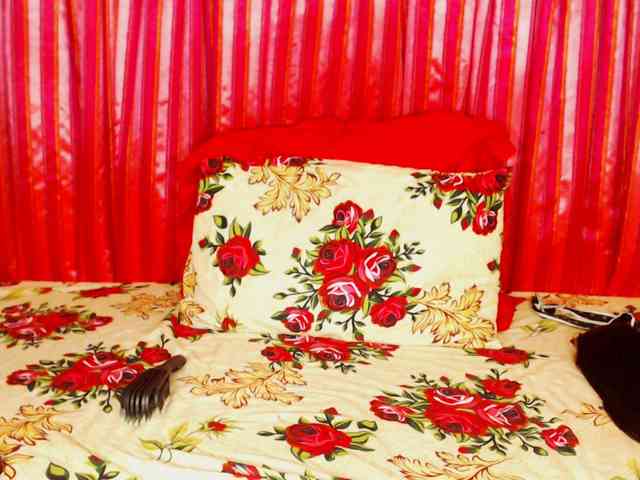 DivineBootyxxx webcam