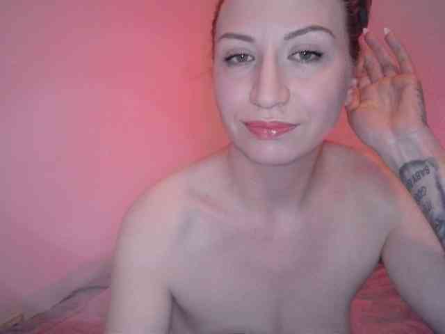 Yoursweetstella webcam