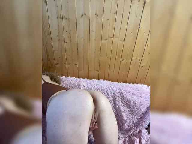 Sweetie_Kitty webcam